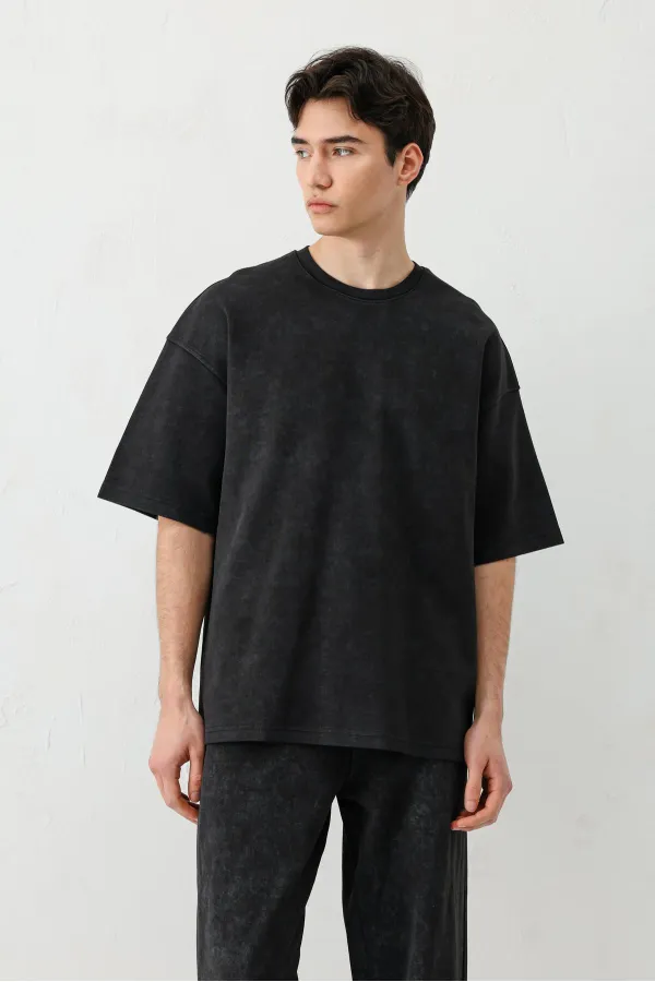 Kısa Kollu Yıkamalı Oversize Tişört Siyah