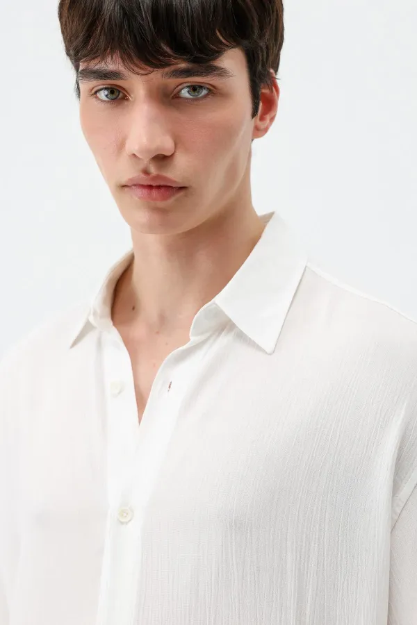 Hafif Dokulu Oversize Gömlek Ekru