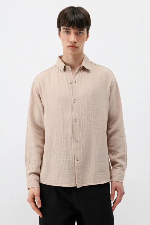 Chemise oversize beige en coton texturé