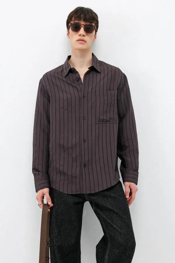 Chemise oversize rayée en modal, marron foncé