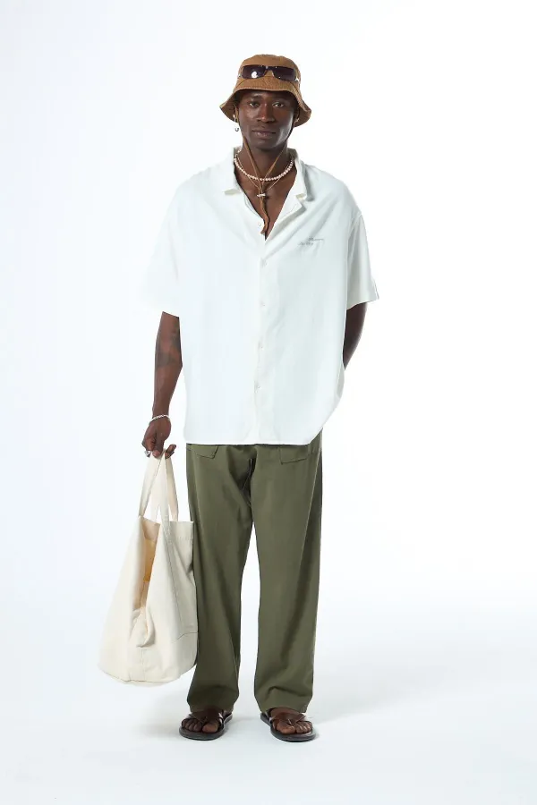 Chemise oversize délavée à manches courtes imprimée au dos, sans poches, écru