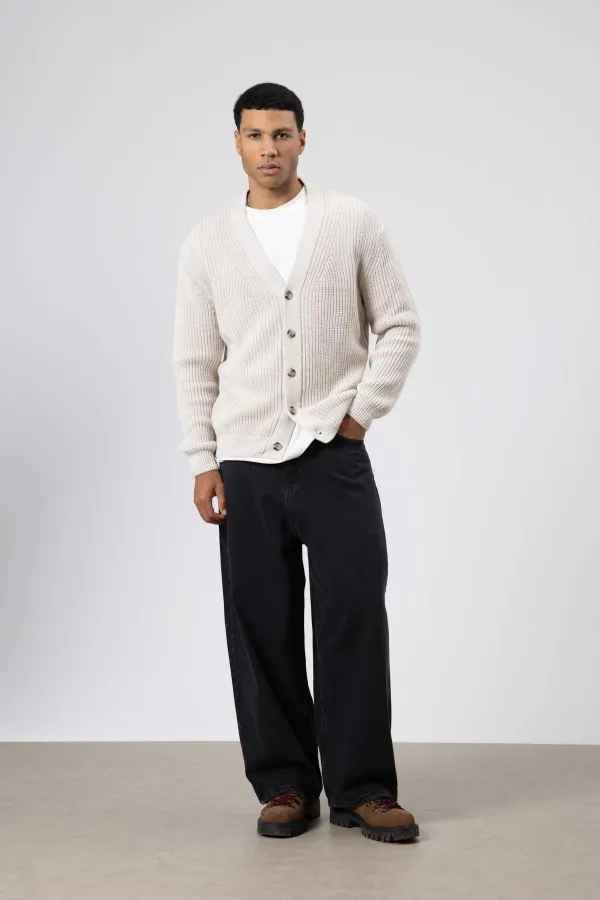 V Yaka Düğmeli Örgü Hırka Kazak Açık Taş