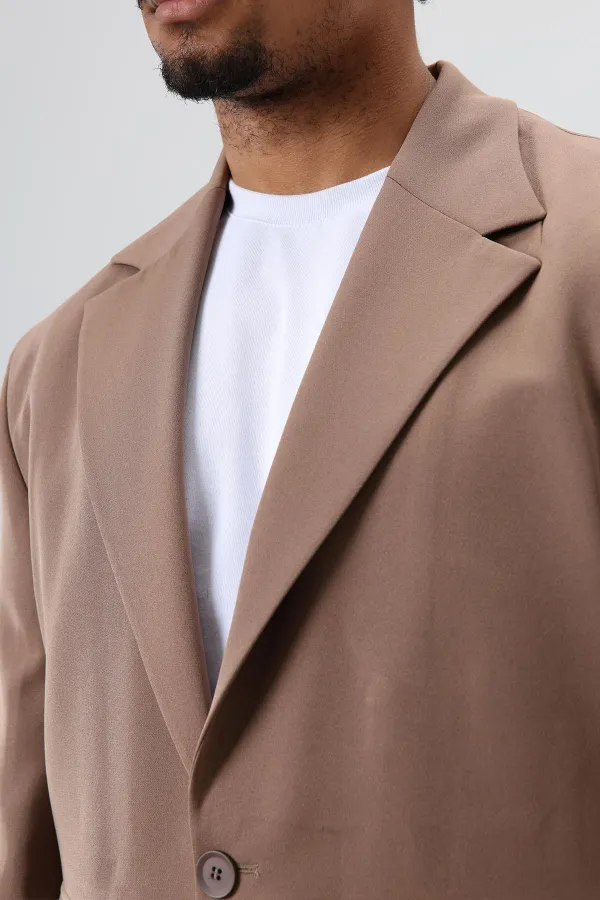 Café costume surdimensionné