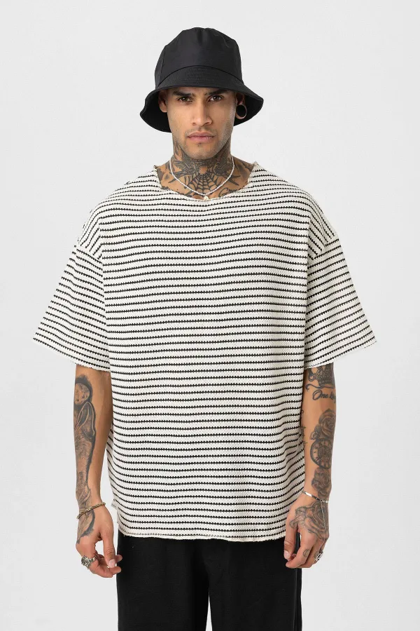T-shirt rayé oversize en maille noire