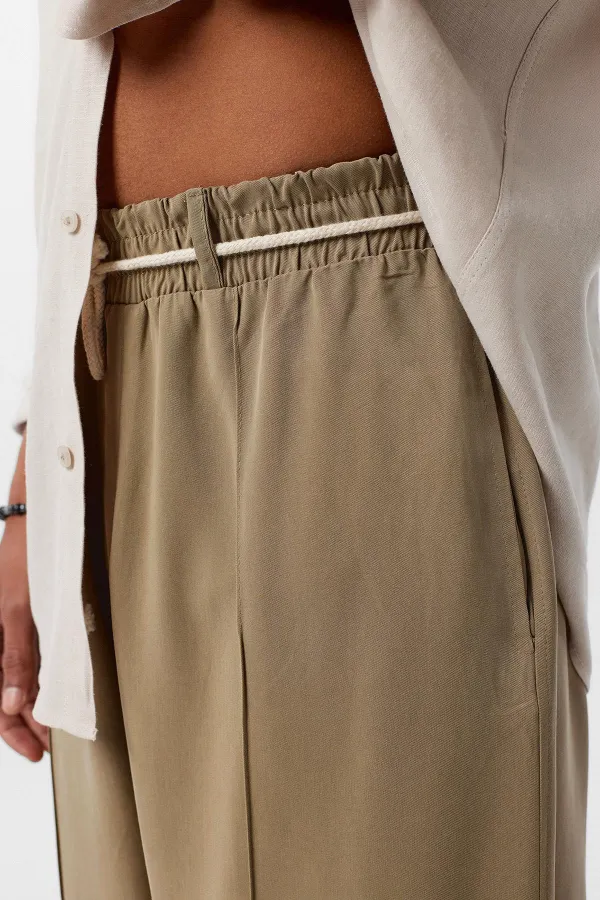Kemer Detaylı Baggy Lyocell Pantolon Haki