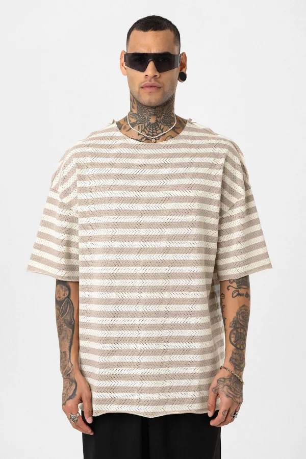 T-shirt oversize rayé en maille, couleur vison