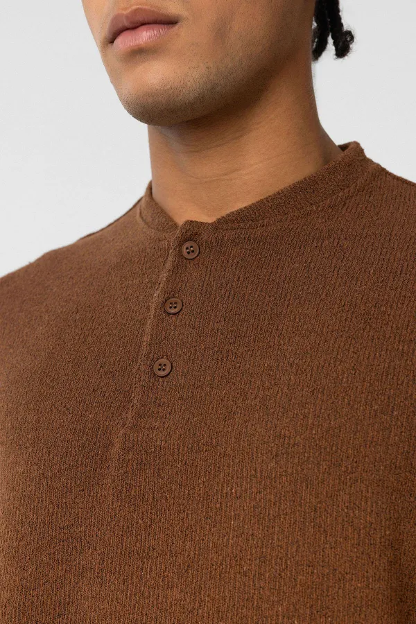 Basic Oversize Düğme Yaka Tişört Kahve