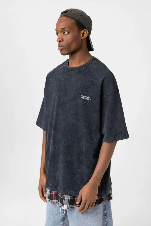 Yıkamalı Oversize Ekose Detaylı Tişört Siyah