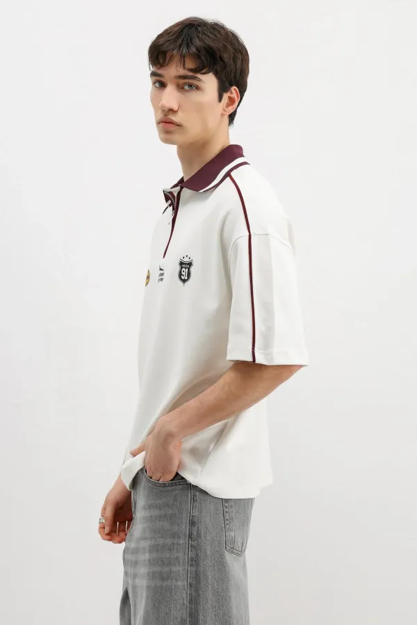 Fermuarlı Yaka Baskılı Oversize Tişört Ekru