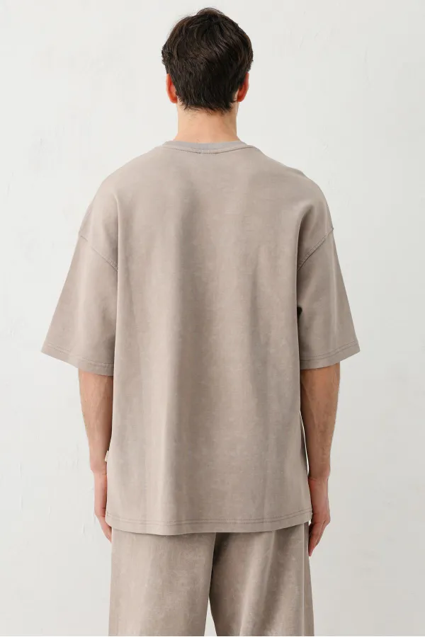 T-shirt oversize délavé à manches courtes, couleur vison.