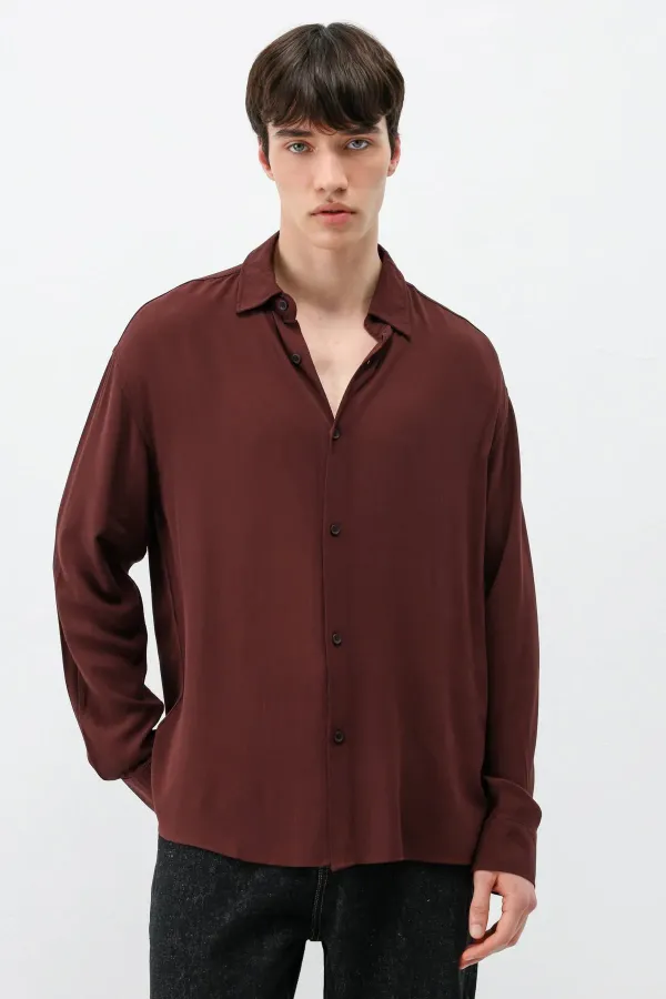 Chemise oversize légèrement texturée bordeaux