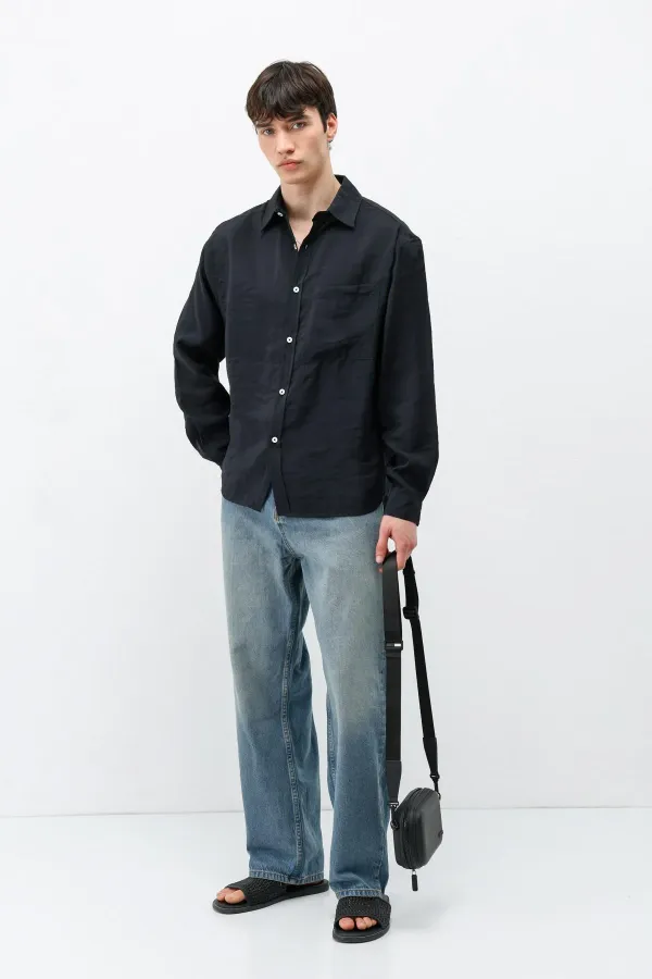 Chemise oversize en modal avec poches, noire
