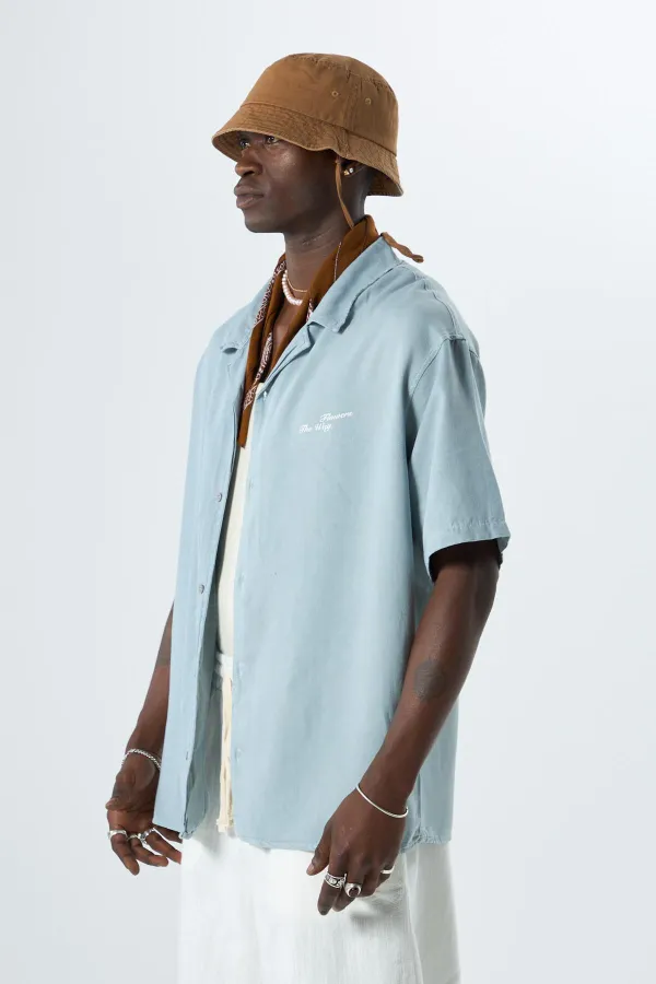 Yıkamalı Oversize Arka Baskılı Kısa Kol Cepsiz Gömlek Açık Gri