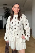 Daisy Pattern Crochet Blouse