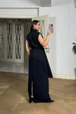 Dik Yaka Sırt Dekolteli Uzun Elbise