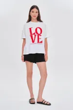 Bisiklet Yaka Love Baskılı Kadın Tişört