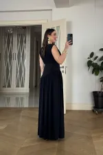 Büzgü Detaylı Sıfır Kol Uzun Elbise