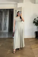 Kayık Yaka Pile Detaylı Midi Elbise