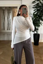 Vatkalı Asimetrik Uzun Kollu Bluz