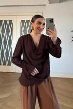 Degaje Yaka Kol Detaylı Bluz