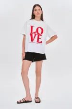 Bisiklet Yaka Love Baskılı Kadın Tişört