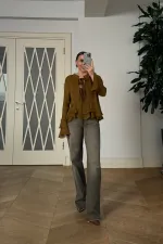 Bağcık Detaylı Fırfırlı Uzun Kollu Bluz