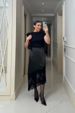 Asimetrik Kesim Dantel Detaylı Saten Etek