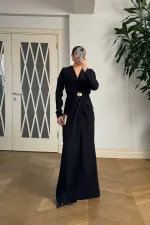 V Yaka Toka Detaylı Uzun Kollu Elbise