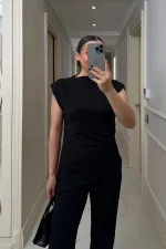 Vatkalı Asimetrik Sıfır Kol Bluz