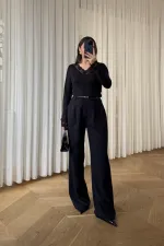 V Yaka Dantel Detaylı Bluz