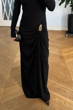 Toka Detaylı Büzgülü Uzun Kollu Elbise