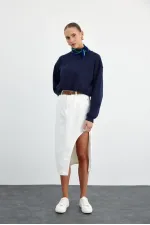 Asimetrik Yırtmaç Detaylı Midi Kot Etek