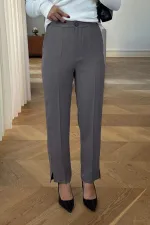 Paçası Yırtmaçlı Kadın Pantolon