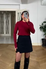 Mini-jupe courte avec détail fendu