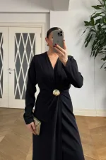 V Yaka Toka Detaylı Uzun Kollu Elbise