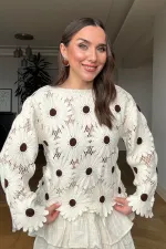 Daisy Pattern Crochet Blouse