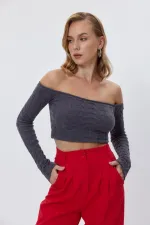 Pull court en maille à col bateau pour femme