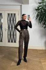 Kemerli Leopar Desenli Kadın Pantolon