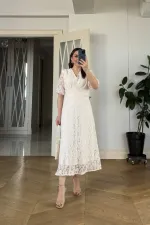 V Yaka Dantel Desenli Midi Elbise