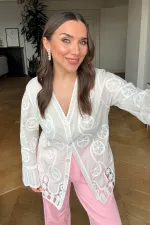 Kroşe Nakışlı V Yaka Kadın Gömlek