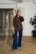 Chemisier cache-cœur à manches longues avec ceinture