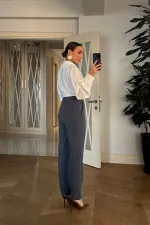 Paçası Yırtmaçlı Kadın Pantolon