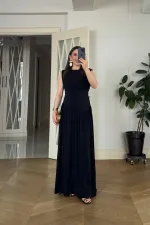 Büzgü Detaylı Sıfır Kol Uzun Elbise
