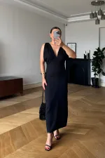 V Yaka Toka Detaylı Midi Elbise