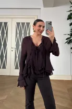 Bağcık Detaylı Fırfırlı Uzun Kollu Bluz