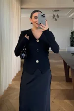 V-Neck Ribbed Long-Sleeved Blouse