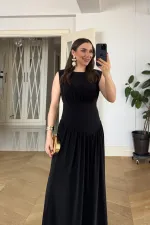 Büzgü Detaylı Sıfır Kol Uzun Elbise