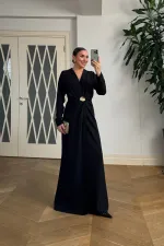 V Yaka Toka Detaylı Uzun Kollu Elbise