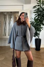 Dikiş Detaylı Suni Kürklü Kaşe Panço