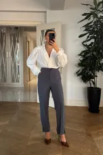 Paçası Yırtmaçlı Kadın Pantolon